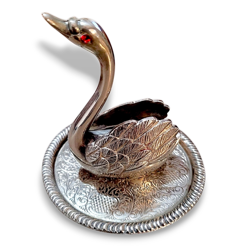 Regencycore Vintage Silver Swan Jewelry Holder